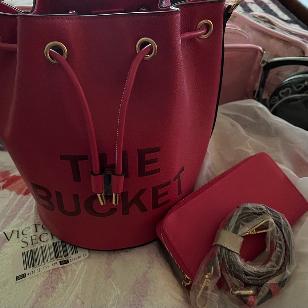 Stylish Pink Bucket Bag
